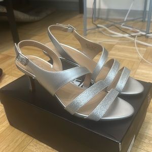 Naturalizer silver sparkle heels